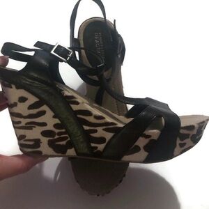 Kenneth Cole Reaction Animal Print Wedge Sz 8.5 M